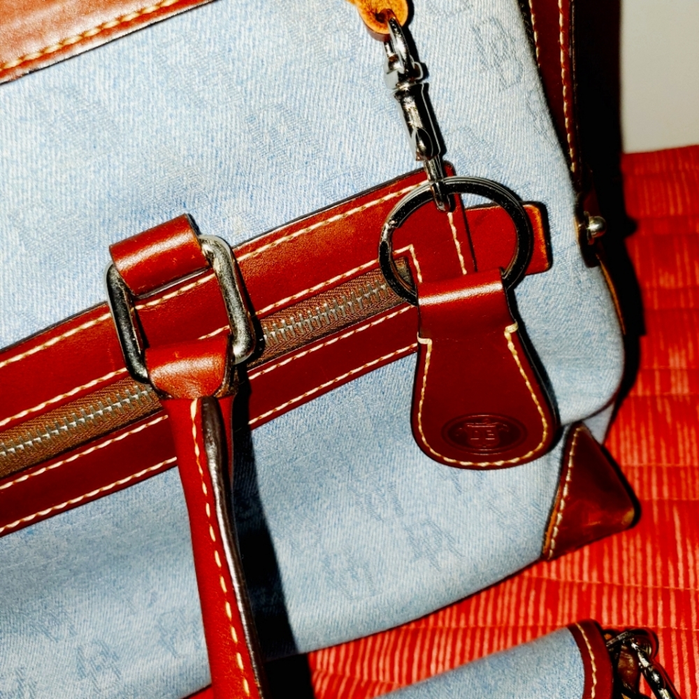 Dooney &Bourke key, fab Wallet Shoulder Bag - Picture 3 of 12